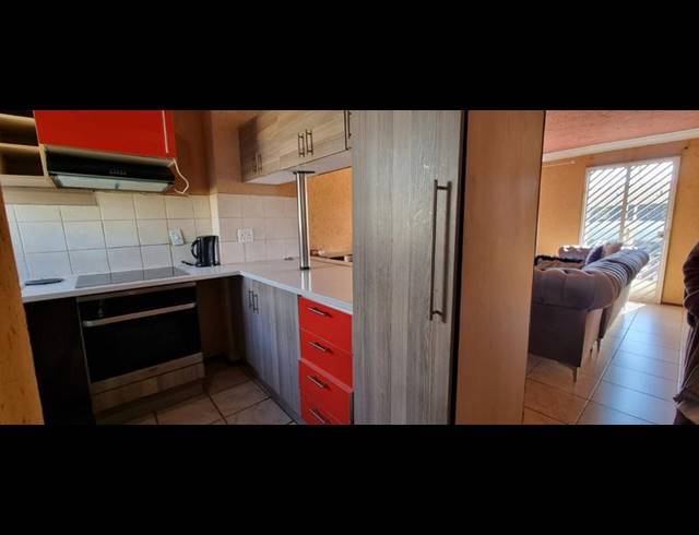 2 BEDROOM APARTMENT FOR SALE IN BRAMLEY VIEW